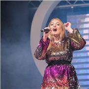 Docente di Canto pop/rock, jazz, canto corale, teoria, solfeggio e armonia impartisce lezioni a studenti di tutte le fasce di età